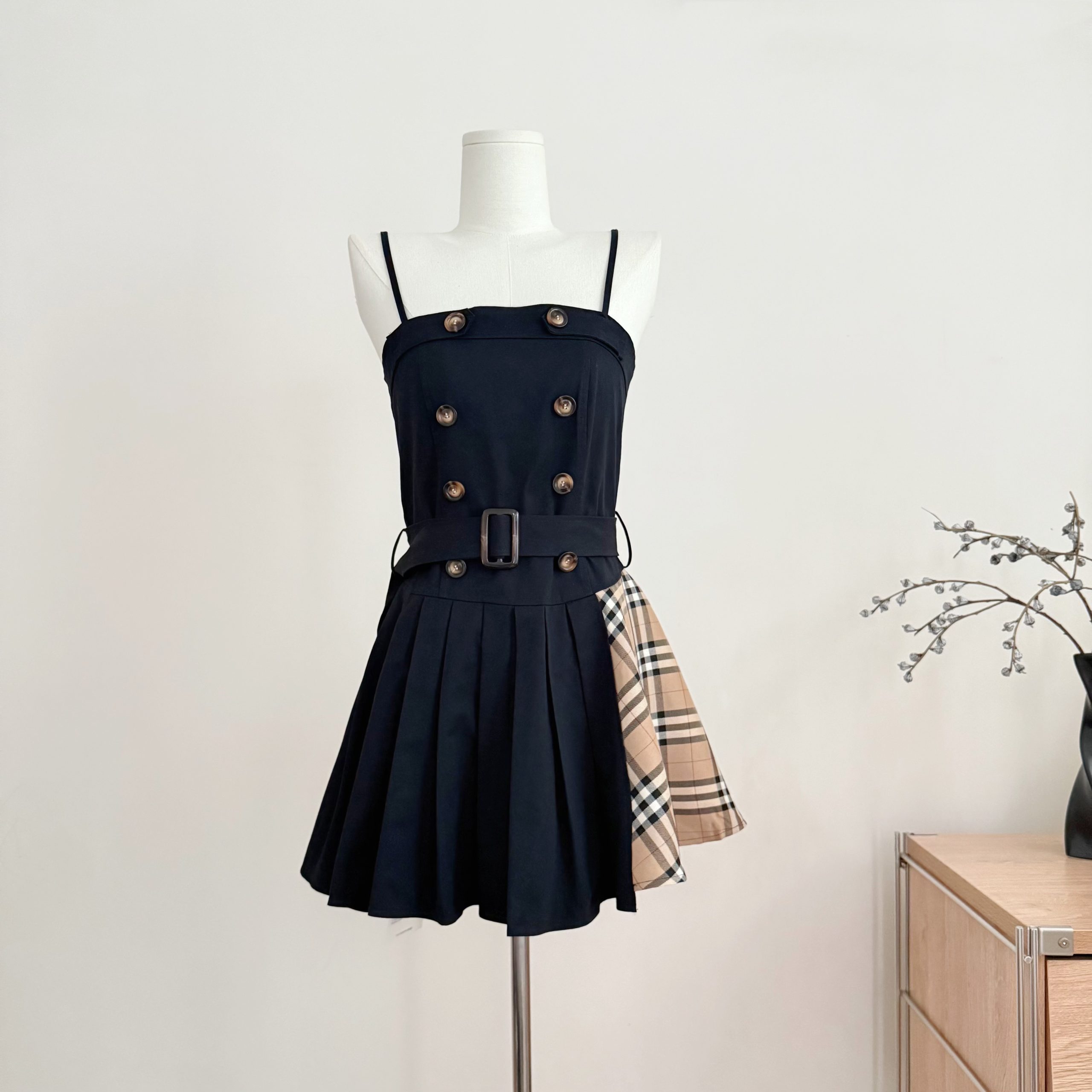 Women's Plaid Spliced Cami Dress Summer British Style Waist-Slimming Pleated Short Dress