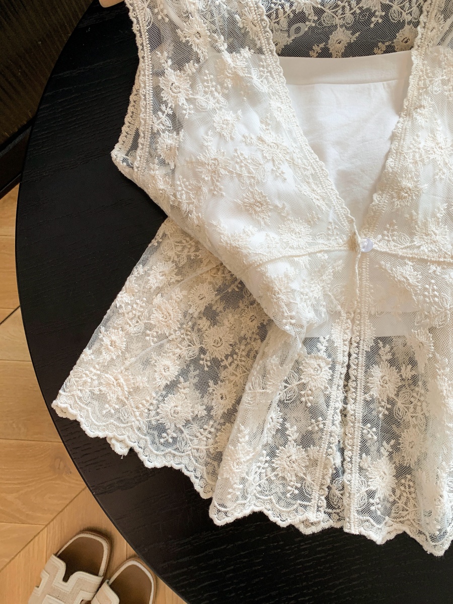 Women's Beige Lace Sleeveless Cardigan and Cami Two-Piece Set Loose Hollow Vest Short Light Outerwear - Image 4