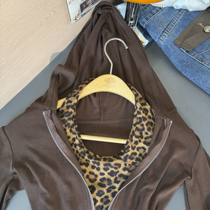 2026 Autumn Korean Slim Leopard Halter Hooded Zip Fake Two-Piece Long Sleeve T-Shirt Women Cotton Top - Style 381c7a - Image 2