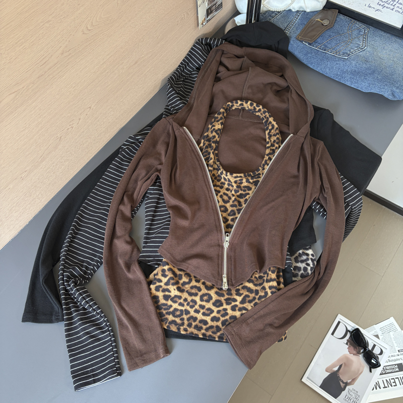 2026 Autumn Korean Slim Leopard Halter Hooded Zip Fake Two-Piece Long Sleeve T-Shirt Women Cotton Top - Style 381c7a