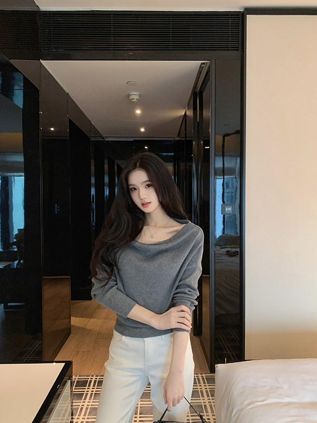 Famouswang Fall New Multi-Wear Asymmetric Shoulder Draped Neck Wool Knit Top - Image 3
