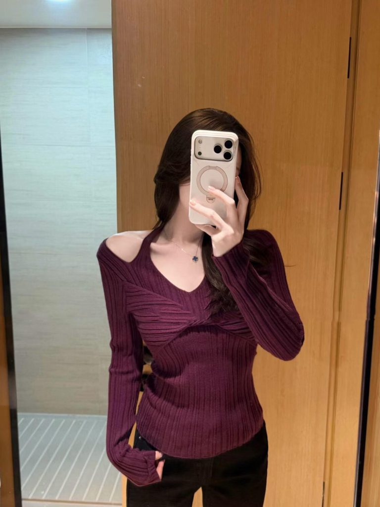 Women's Thick V-Neck Halter Twist Knit Top Faux Two-Piece Layering Shirt
